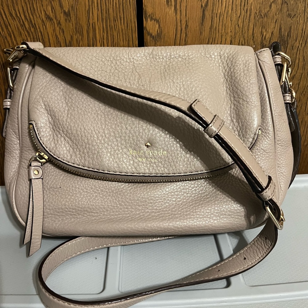 Kate Spade - neutral color crossbody